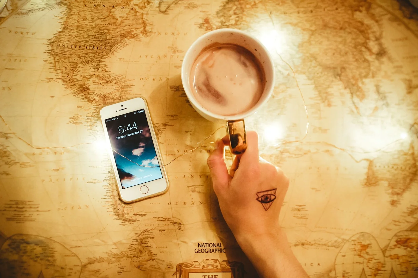 Travel WiFi: 5 Ways to Stay Connected Abroad (Compared)